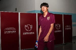 上海海港B队主力门将李智良首次在盐城队客场比赛出场