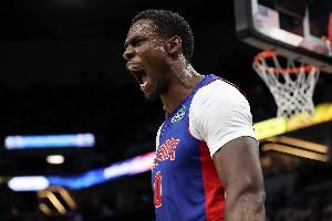 活塞主帅：希望杜伦更具侵略性 联盟没几个中锋有体型优势还敏捷